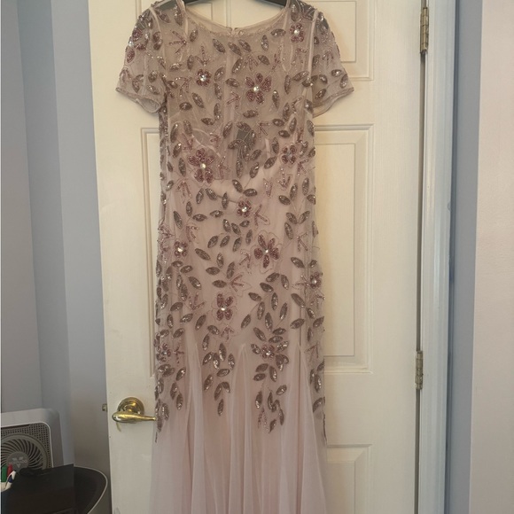 Adrianna Papell blush color beaded Evening Gown - Picture 6 of 9